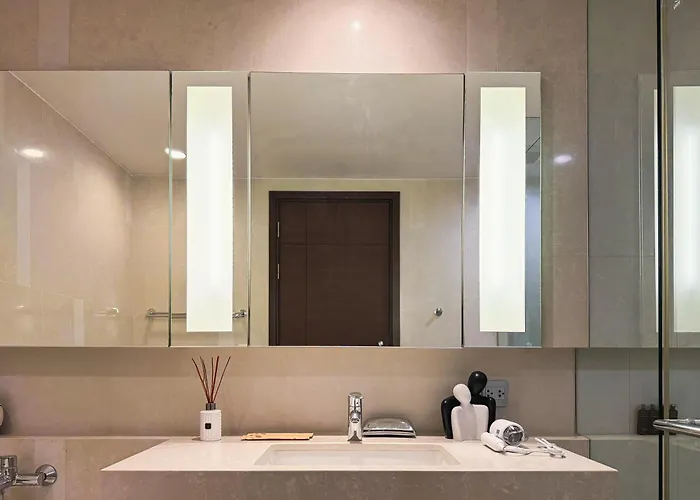 Near Bts - High Floor - Pool And Gym - Sontana Apartamento *