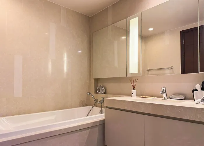Near Bts - High Floor - Pool And Gym - Sontana Apartamento Banguecoque