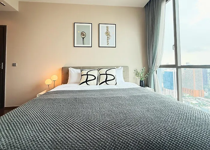 Near Bts - High Floor - Pool And Gym - Sontana *