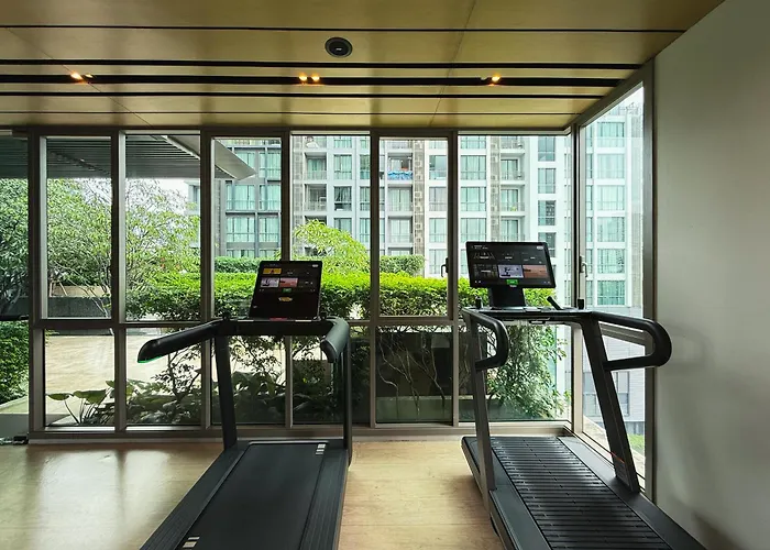 Near Bts - High Floor - Pool And Gym - Sontana