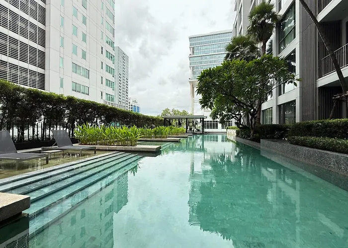 Near Bts - High Floor - Pool And Gym - Sontana *
