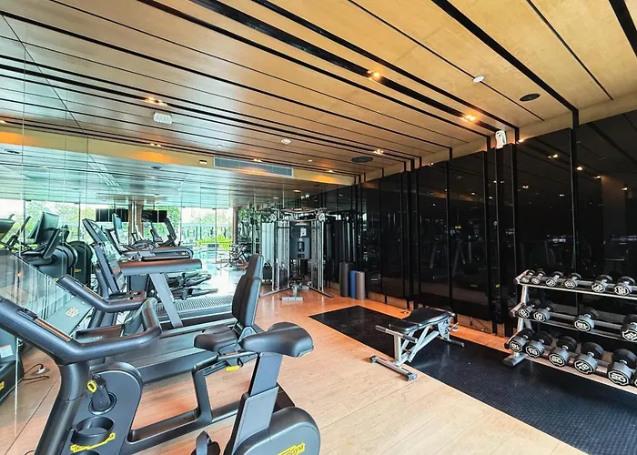Near Bts - High Floor - Pool And Gym - Sontana Bangkok