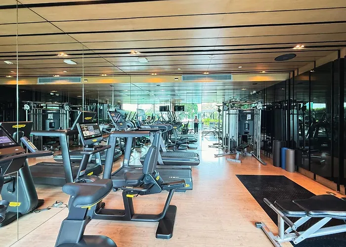 Near Bts - High Floor - Pool And Gym - Sontana