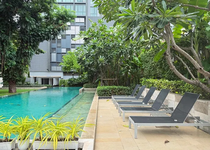 Near Bts - High Floor - Pool And Gym - Sontana